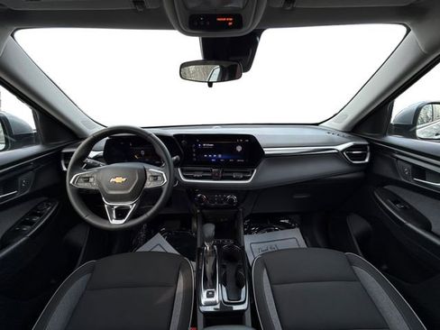 Used 2024 Chevrolet TrailBlazer LT w/ LT Cold Weather Package image 28