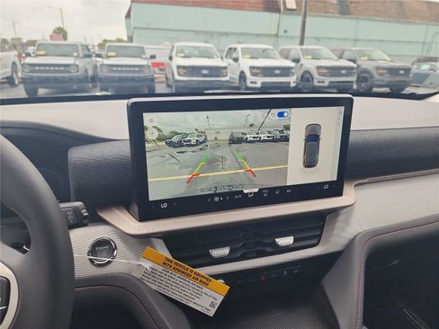 New 2026 Ford Explorer Active RWD image 31