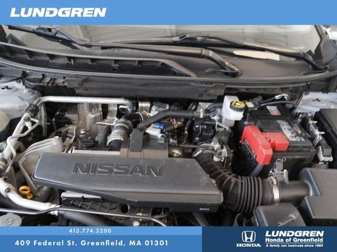 Used 2024 Nissan Rogue S AWD/4WD image 31
