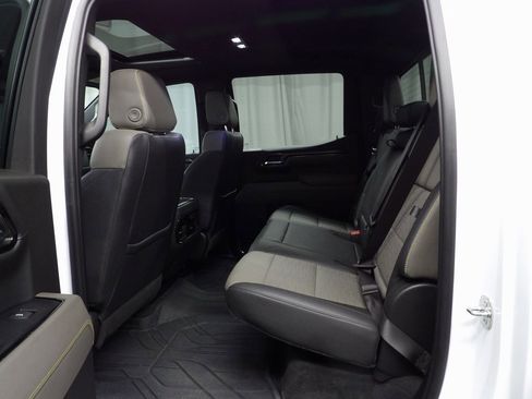 Used 2024 Chevrolet Silverado 1500 ZR2 w/ Technology Package image 6