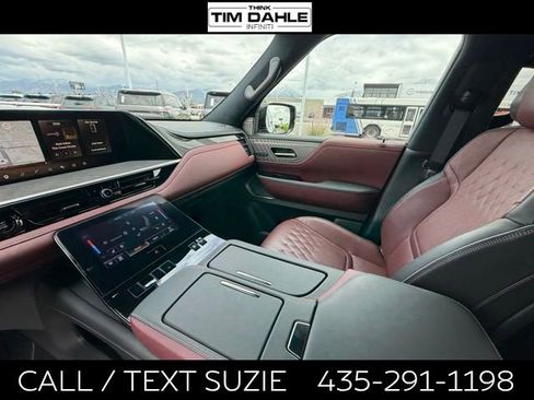 Used 2025 INFINITI QX80 Autograph w/ Autograph Exterior Package AWD/4WD image 19