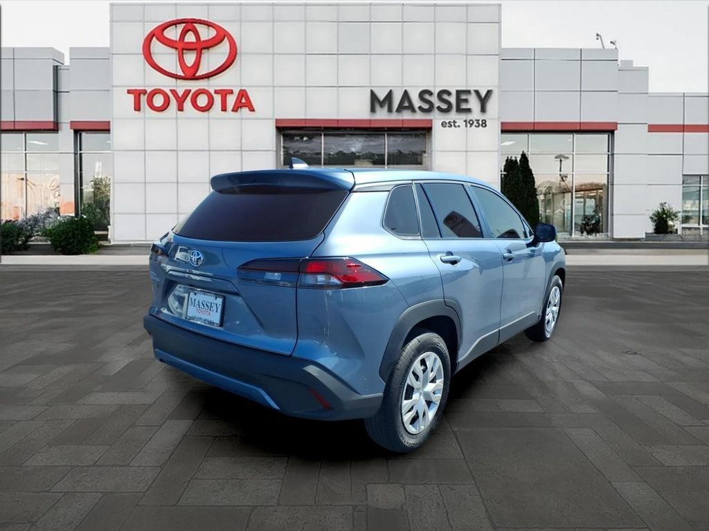 Used 2026 Toyota Corolla Cross L FWD image 3
