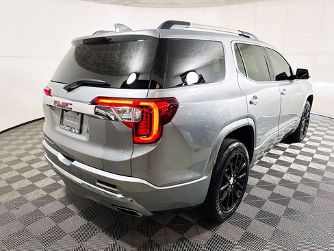 Used 2023 GMC Acadia Denali w/ Denali Technology Package FWD image 3