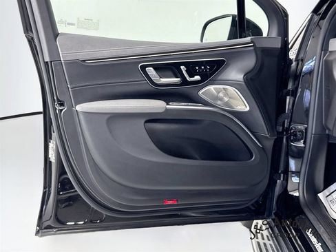 Used 2023 Mercedes-Benz EQS 450+ SUV image 23