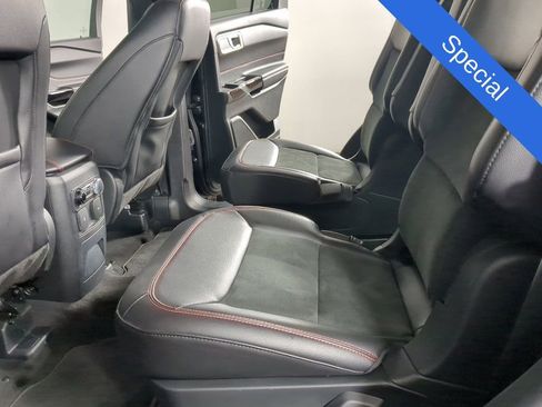 Used 2023 Ford Explorer ST-Line image 11