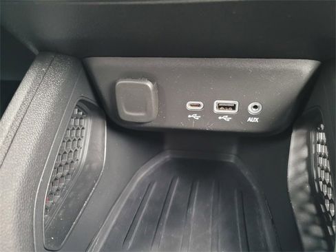 Used 2023 Chevrolet TrailBlazer RS w/ Convenience Package image 25