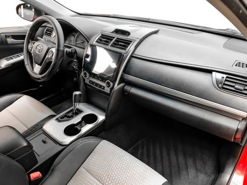 Used 2012 Toyota Camry SE FWD image 15