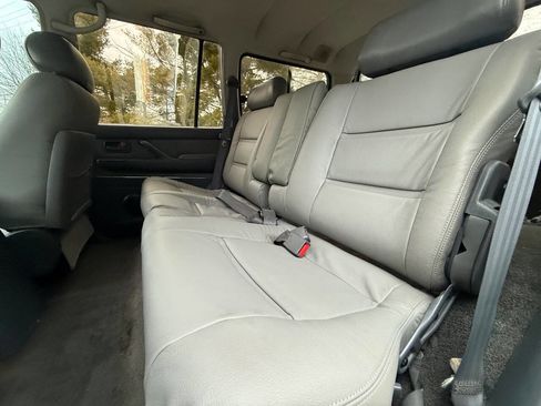 Used 1993 Toyota Land Cruiser Base AWD 4dr SUV image 42