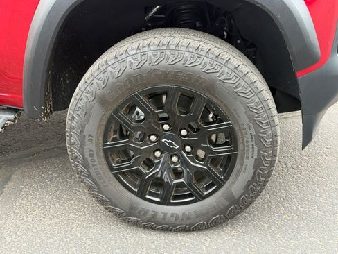 Used 2025 Chevrolet Colorado Trail Boss AWD/4WD image 10