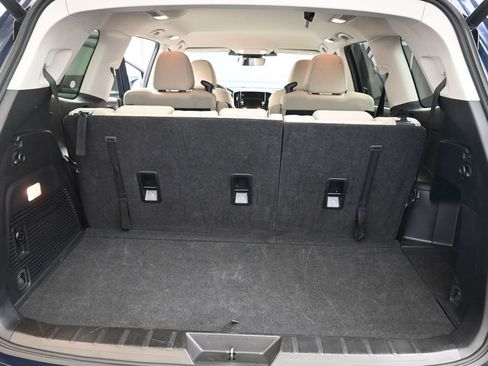 Used 2024 Subaru Ascent Premium w/ Convenience Package image 19