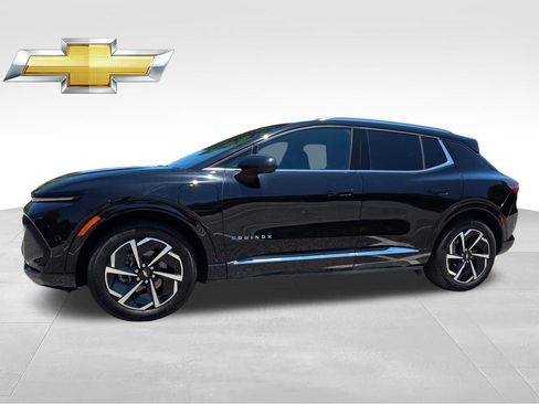 Certified 2024 Chevrolet Equinox EV LT FWD image 3