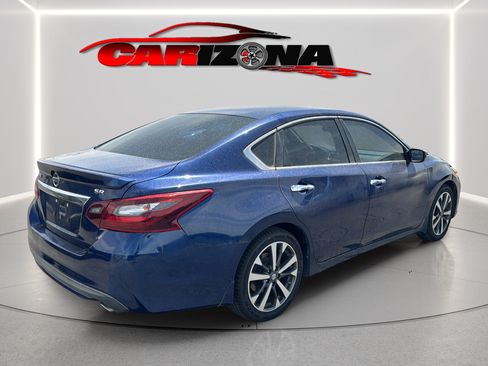 Used 2017 Nissan Altima 2.5 SR FWD image 11