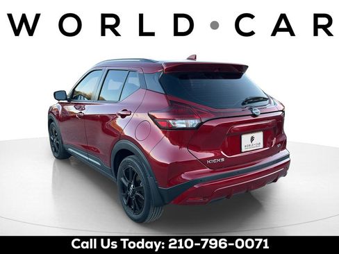 Used 2023 Nissan Kicks SR w/ SR Premium Package image 3