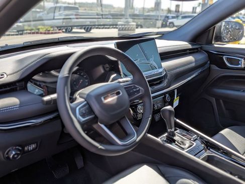 New 2026 Jeep Compass Latitude image 13