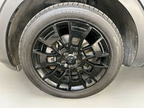 Used 2021 Kia Telluride EX w/ EX Premium Package AWD/4WD image 38