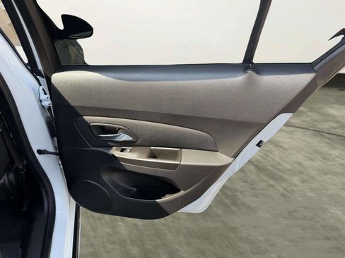 Used 2012 Chevrolet Cruze LT image 14