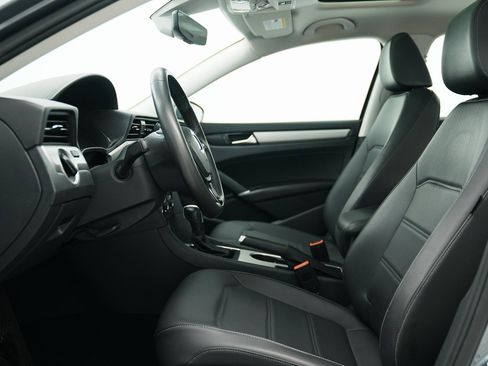 Used 2022 Volkswagen Passat 2.0T SE image 22