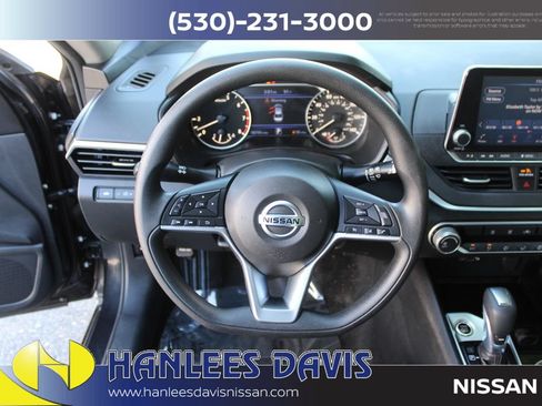 Used 2021 Nissan Altima 2.5 SV FWD image 16