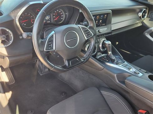 Used 2020 Chevrolet Camaro LT image 2