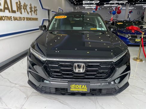 Used 2025 Honda CR-V EX image 2