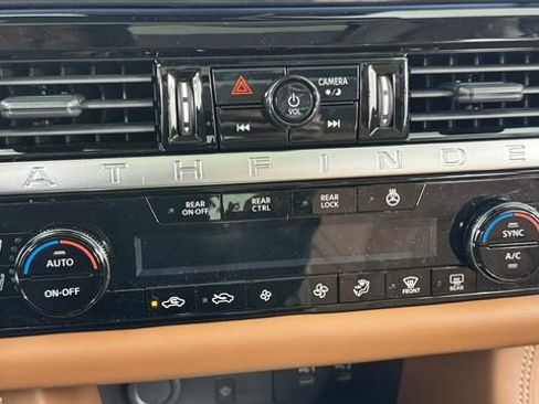 New 2026 Nissan Pathfinder Platinum AWD/4WD image 28