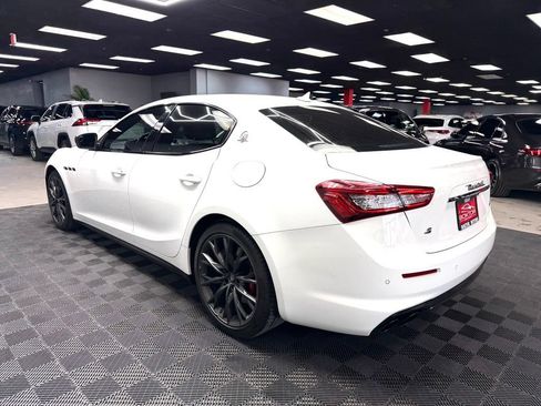 Used 2019 Maserati Ghibli S RWD image 11