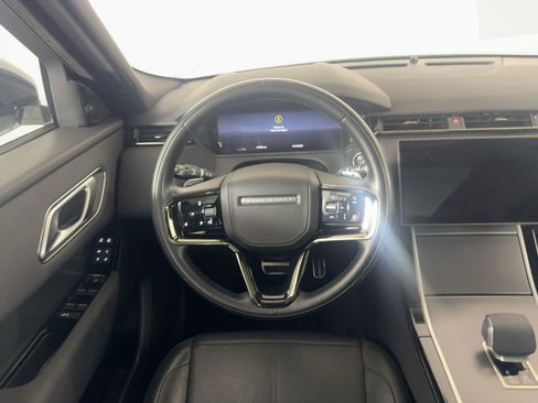 Used 2025 Land Rover Range Rover Velar Dynamic SE image 4