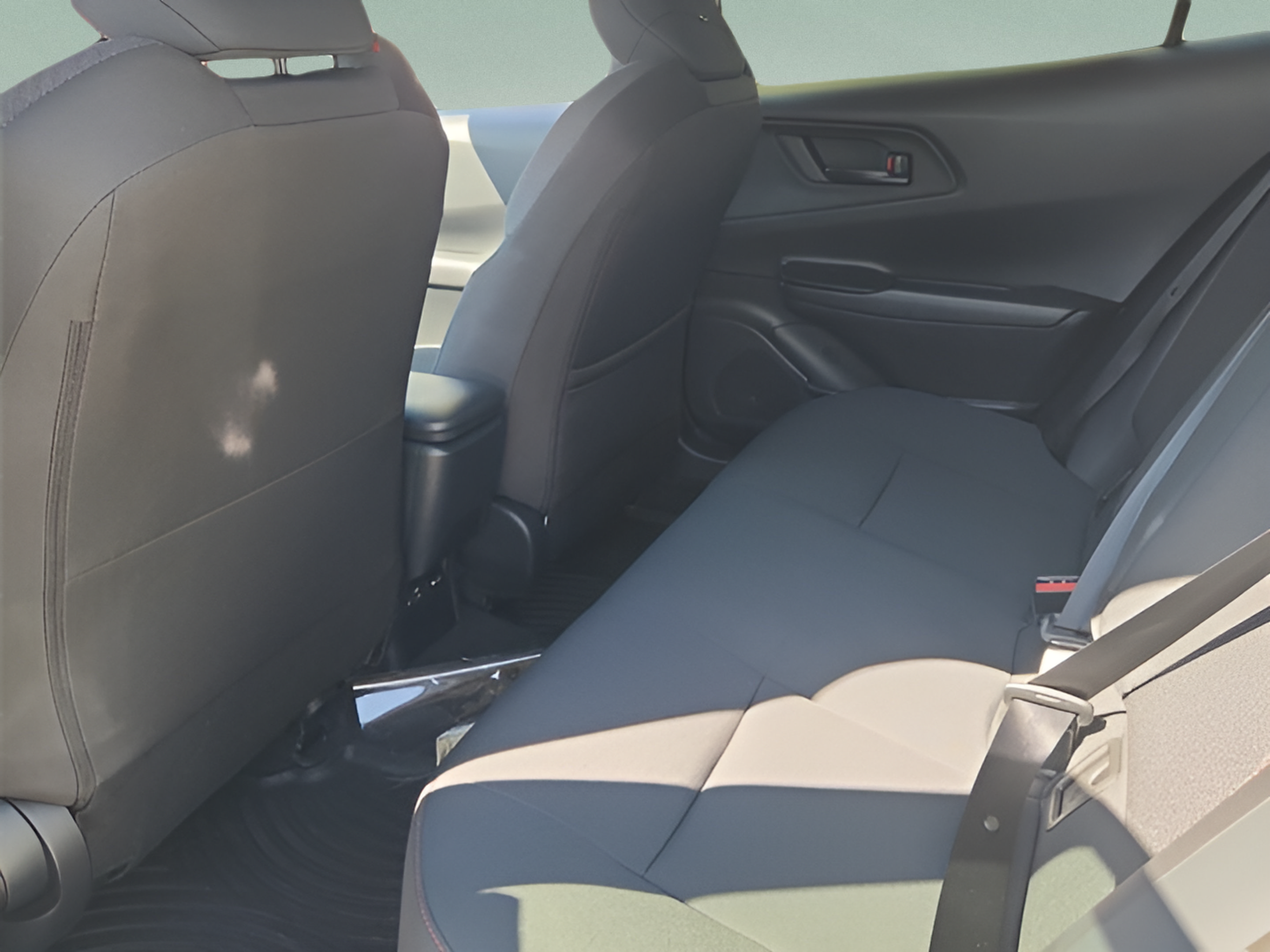 New 2026 Toyota Prius Plug-In Hybrid FWD image 9
