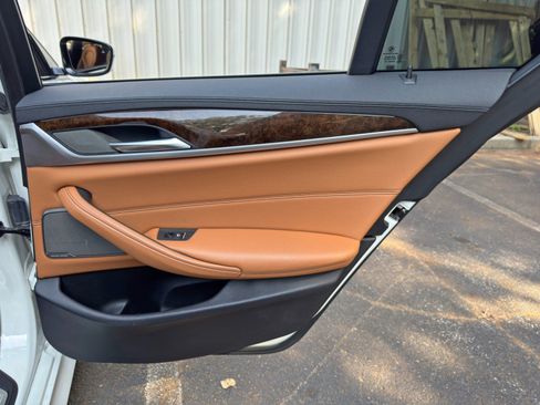 Used 2017 BMW 540i RWD image 46