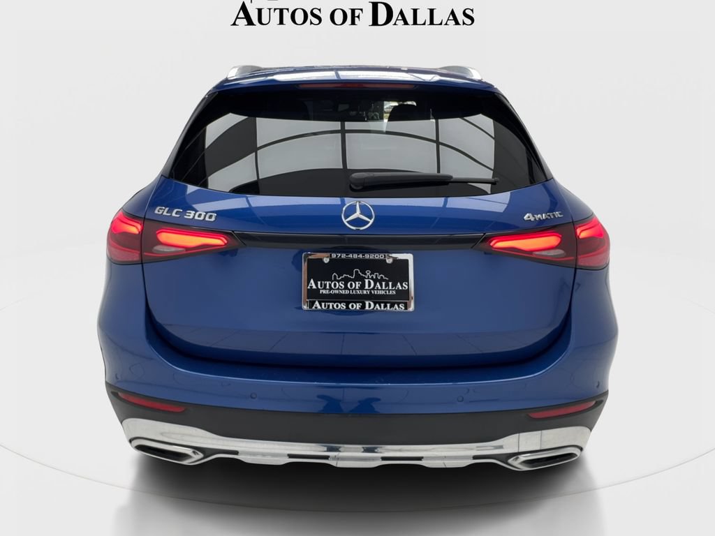 Used 2023 Mercedes-Benz GLC 300 4MATIC w/ Exclusive Trim Package image 10