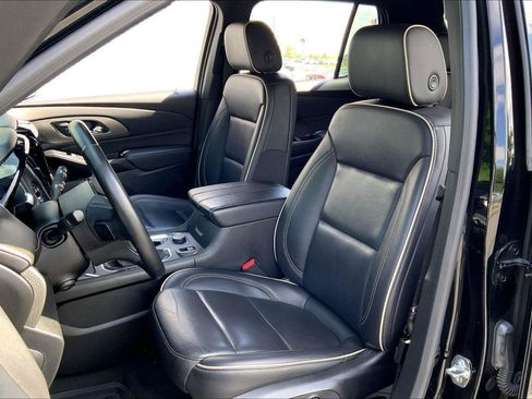 Used 2023 Chevrolet Traverse Premier w/ LPO, Floor Liner Package AWD/4WD image 24