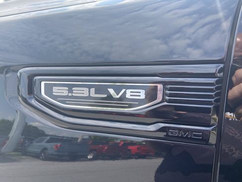 Used 2025 GMC Sierra 1500 Elevation w/ LPO, Elevation Black Package AWD/4WD image 13
