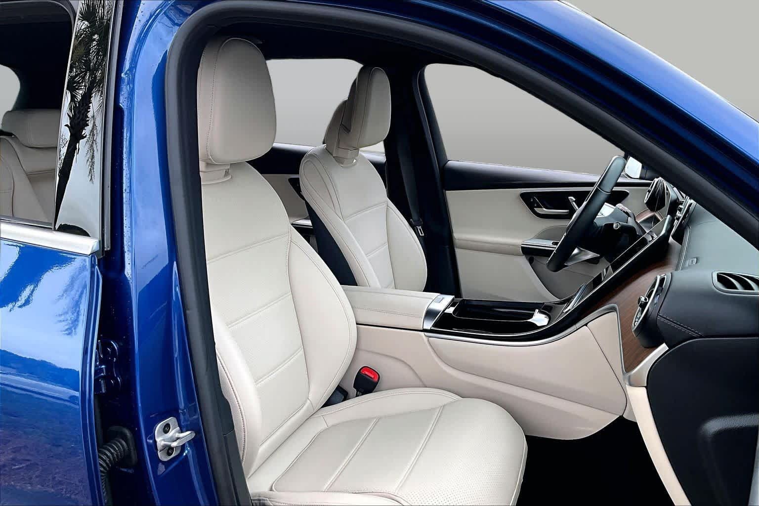 Certified 2025 Mercedes-Benz GLC 300 4MATIC image 9