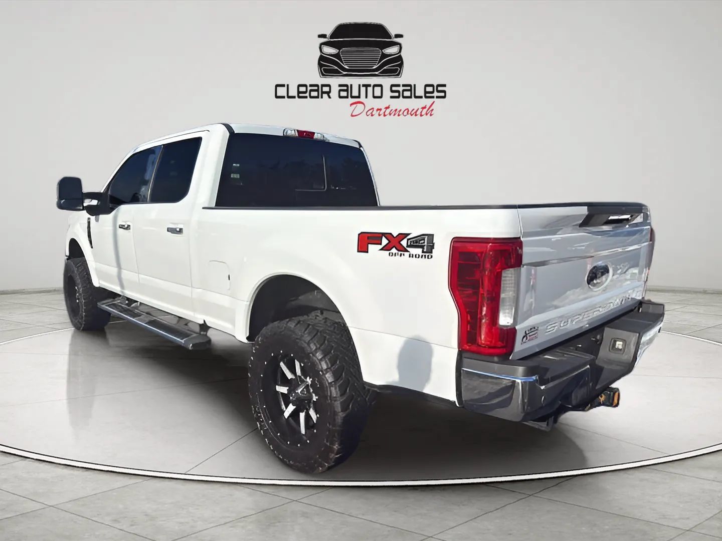 Used 2017 Ford F250 Lariat w/ Lariat Ultimate Package AWD/4WD image 4