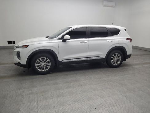 Used 2020 Hyundai Santa Fe SE image 2