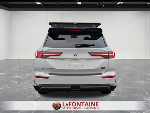 New 2026 Mitsubishi Outlander Trail Edition image 4