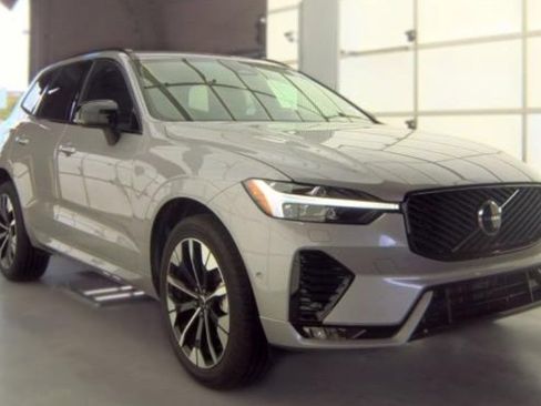 Used 2026 Volvo XC60 B5 Plus AWD/4WD image 2