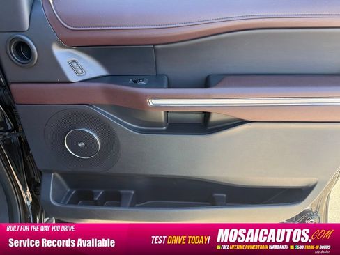 Used 2024 Ford Expedition Max Limited AWD/4WD image 9