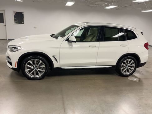 Used 2019 BMW X3 sDrive30i w/ Premium Package image 2