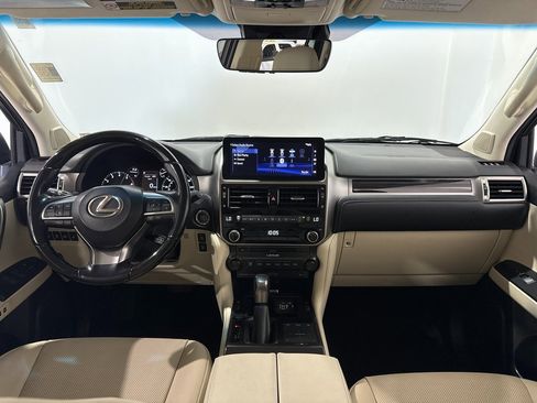 Used 2022 Lexus GX 460 Premium w/ Premium Plus Package image 2