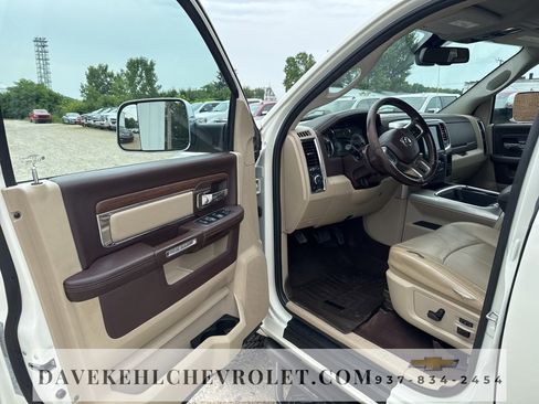 Used 2018 RAM 2500 Laramie w/ Convenience Group image 14