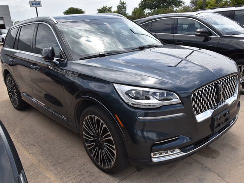 Used 2023 Lincoln Aviator Black Label AWD/4WD image 4