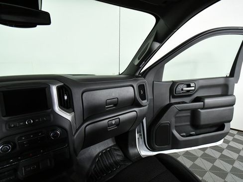 Used 2025 Chevrolet Silverado 1500 W/T w/ WT Value Package image 20