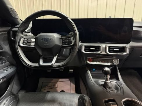 Used 2025 Ford Mustang GT Premium RWD image 28