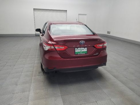 Used 2018 Toyota Camry LE image 6