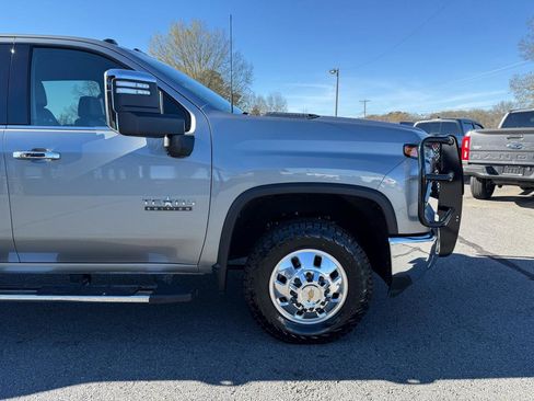 Used 2025 Chevrolet Silverado 3500 LTZ w/ LTZ Texas Edition AWD/4WD image 53