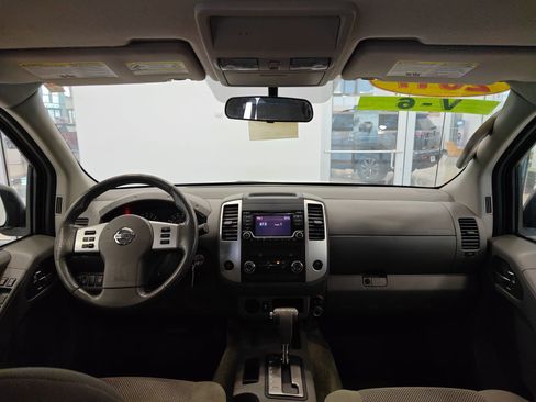 Used 2017 Nissan Frontier SV image 24