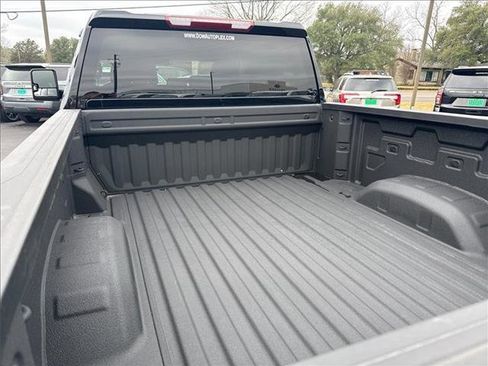 Used 2025 Chevrolet Silverado 2500 Custom w/ Custom Value Package image 11