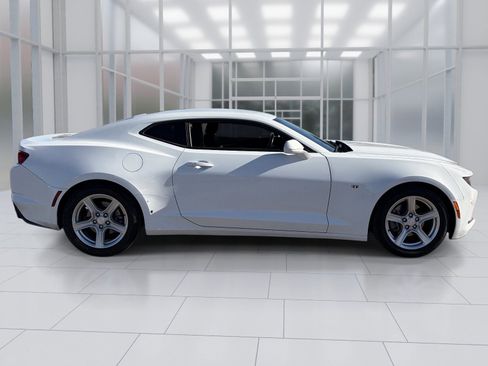 Used 2023 Chevrolet Camaro LT image 7