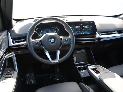 Used 2024 BMW X1 xDrive28i image 5